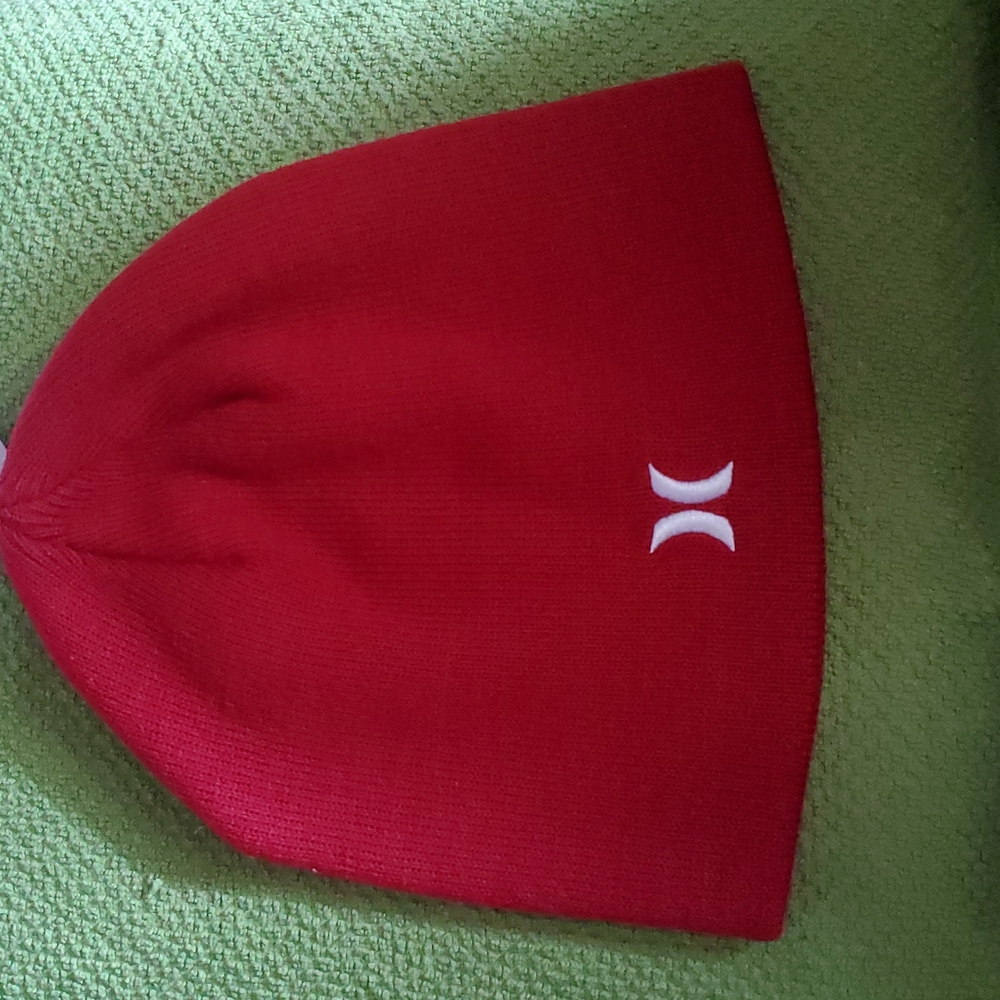 HURLEY BEANIES*